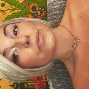 Meet your Posher, Brittney